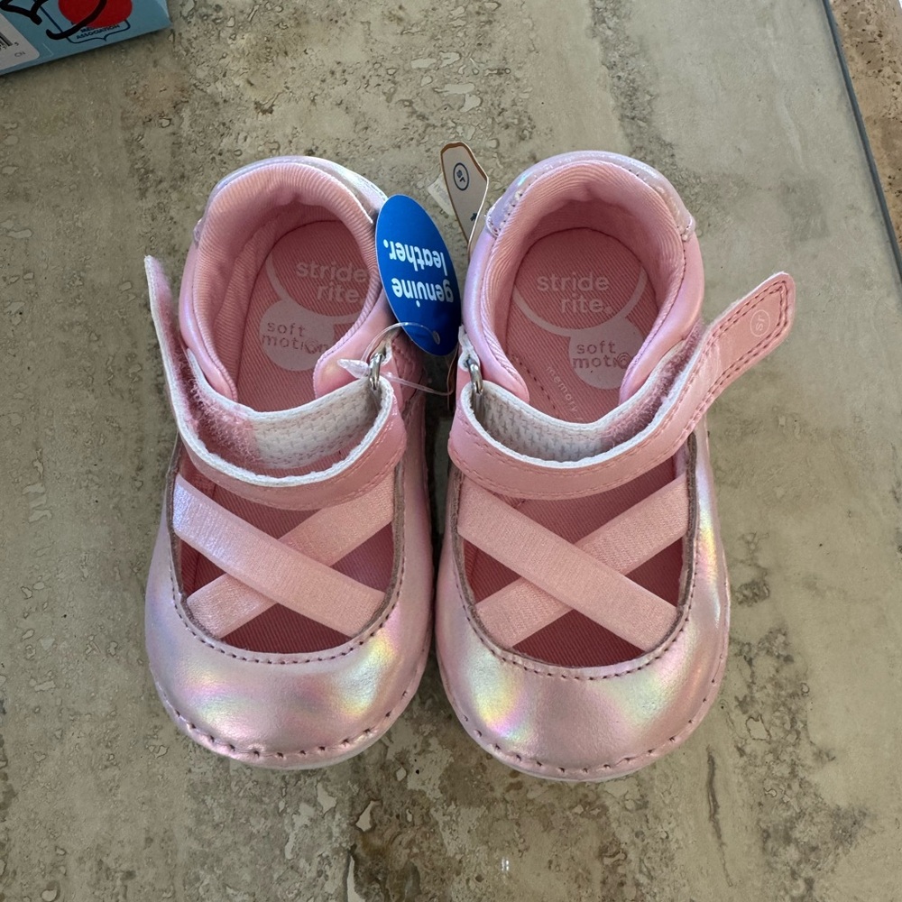 NWT Stride Rite Theresa Pink Baby Walkers 5M